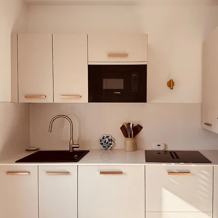 Apartman A Pied Parking Prive Ascenseur *