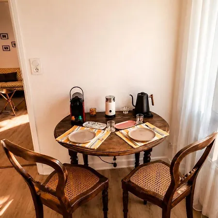 Apartman A Pied Parking Prive Ascenseur *